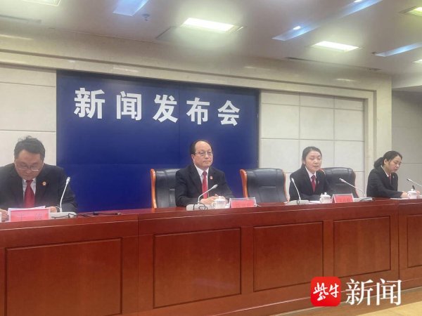 惠红网 直播诋毁拥有百万级粉丝的经营者 播主被判赔礼道歉，并处罚金40万元